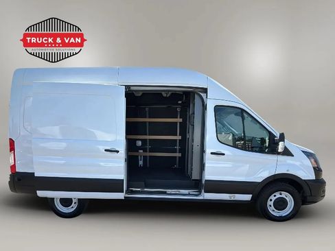 Used 2022 Ford E-Transit 148 High Roof w/ Load Area Protection Package RWD image 40