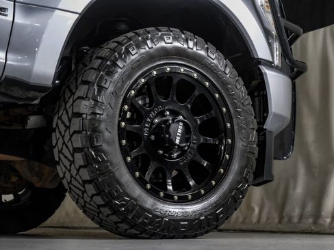 Used 2022 Ford F250 Platinum w/ FX4 Off-Road Package AWD/4WD image 55