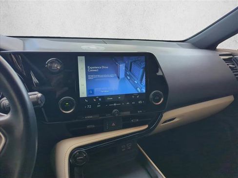 Used 2024 Lexus NX 250 FWD w/ Towing Package (2000 Lbs) image 14