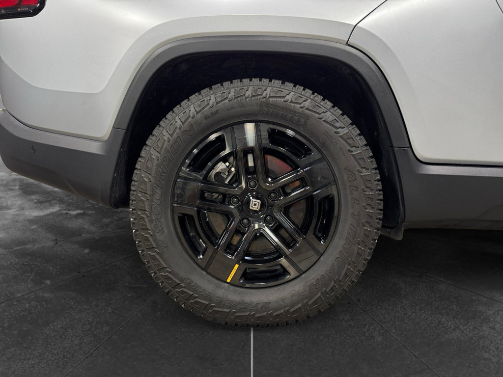Used 2024 Rivian R1T Adventure Dual AWD/4WD image 39