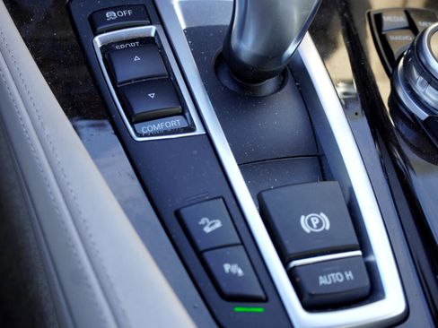 Used 2014 BMW 528i xDrive Sedan image 24