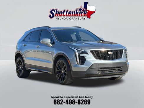 Used 2023 Cadillac XT4 Sport FWD image 3