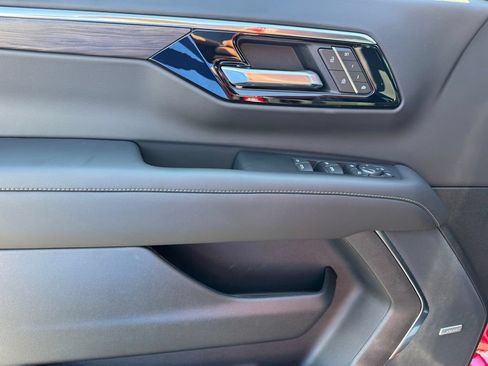 New 2026 Chevrolet Tahoe Z71 w/ Z71 Off-Road Package AWD/4WD image 16