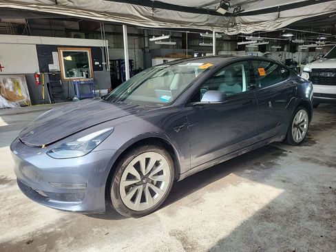 Used 2023 Tesla Model 3 Standard Range RWD image 1