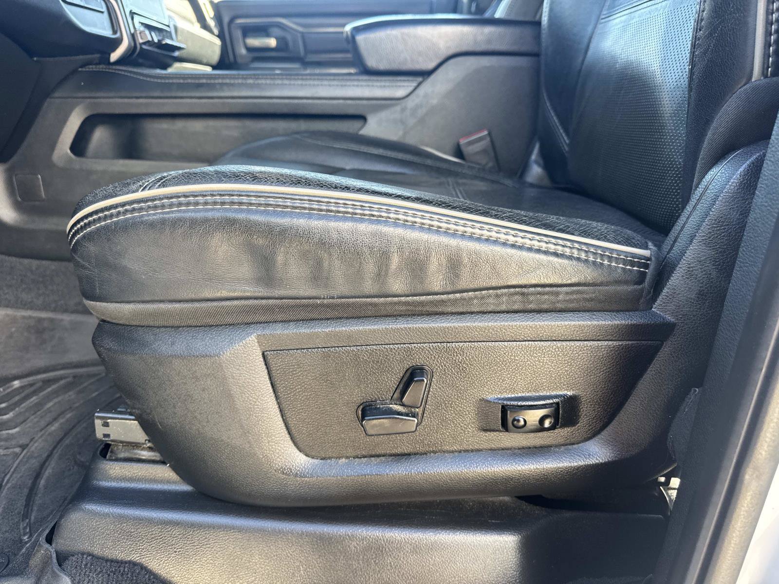 Used 2019 RAM 2500 Limited AWD/4WD image 16