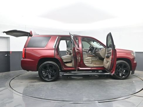 Used 2017 Chevrolet Tahoe Premier AWD/4WD image 57
