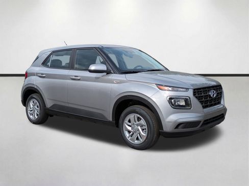 New 2026 Hyundai Venue SE FWD image 2
