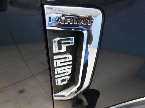 Used 2022 Ford F250 Lariat image 40