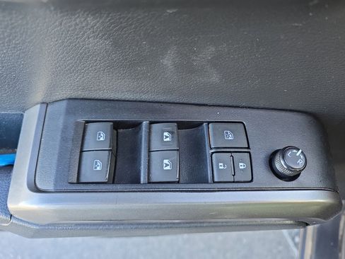 Used 2023 Toyota Tacoma SR5 image 11
