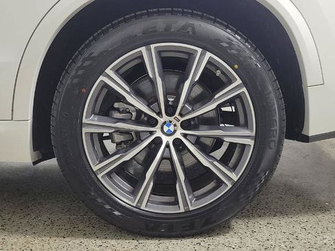 Used 2025 BMW X5 xDrive40i AWD/4WD image 9