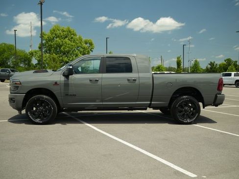 New 2026 RAM 2500 Laramie AWD/4WD image 4