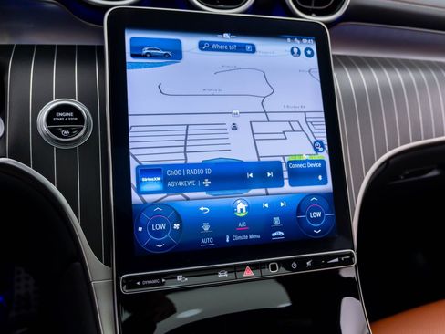 Used 2023 Mercedes-Benz GLC 300 4MATIC image 26