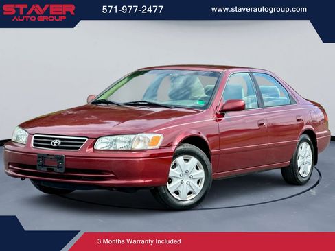 Used 2001 Toyota Camry CE FWD image 1