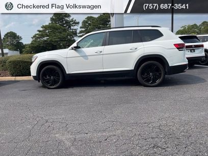 Used 2023 Volkswagen Atlas SE w/ Black Wheel Package