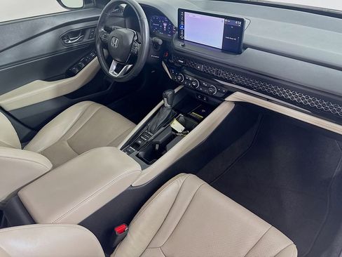 Used 2023 Honda Accord Touring image 38