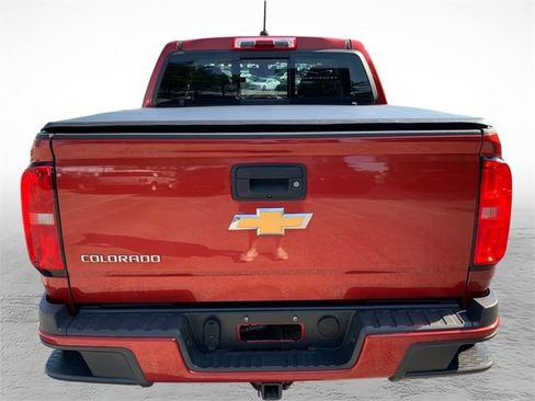 Used 2015 Chevrolet Colorado Z71 AWD/4WD image 4