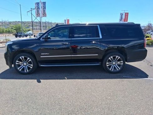 Used 2020 GMC Yukon XL Denali w/ Open Road Package AWD/4WD image 2