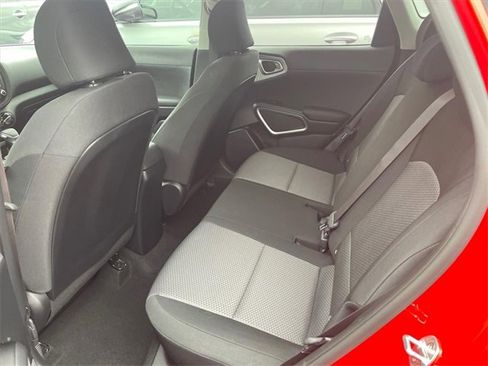 Used 2020 Kia Soul LX image 18