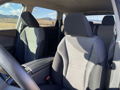 Used 2021 Nissan Rogue SV image 15