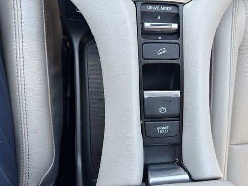 Used 2024 Honda HR-V EX-L image 30