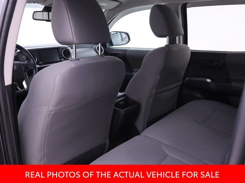 Used 2022 Toyota Tacoma SR5 AWD/4WD image 11