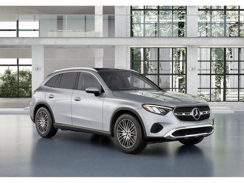 Certified 2025 Mercedes-Benz GLC 300 4MATIC image 11