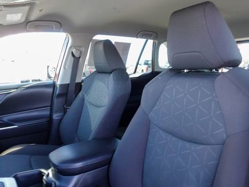 Certified 2024 Toyota RAV4 XLE image 29