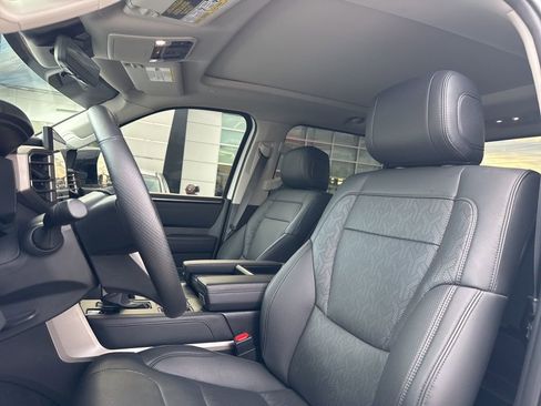 Used 2024 Toyota Tundra Limited image 19