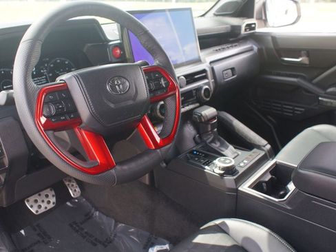 Used 2025 Toyota Tacoma TRD Sport AWD/4WD image 15