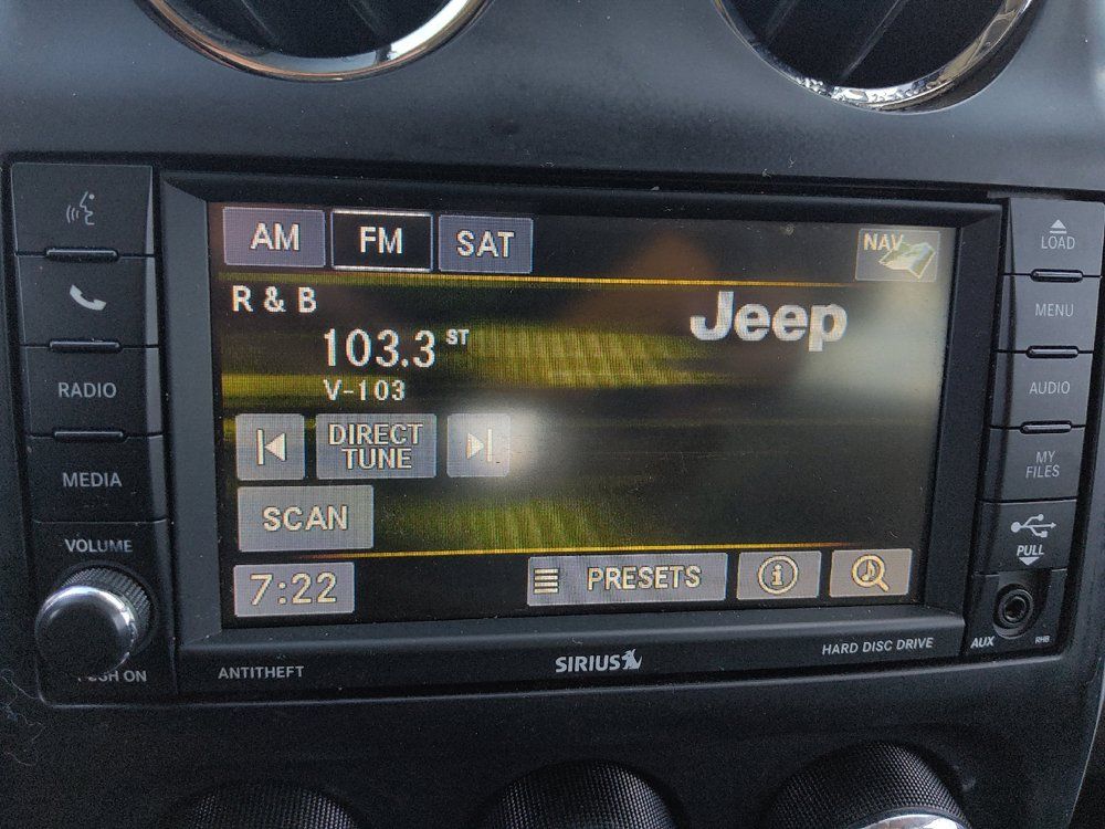 Used 2016 Jeep Compass High Altitude FWD image 25