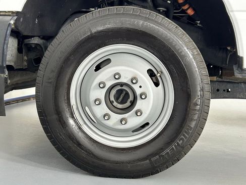 Used 2025 Ford F350 XL AWD/4WD image 33