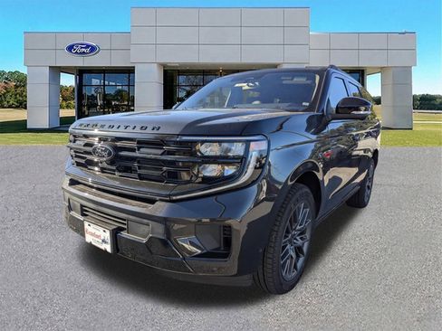 New 2025 Ford Expedition Platinum w/ Stealth Performance Package AWD/4WD image 8