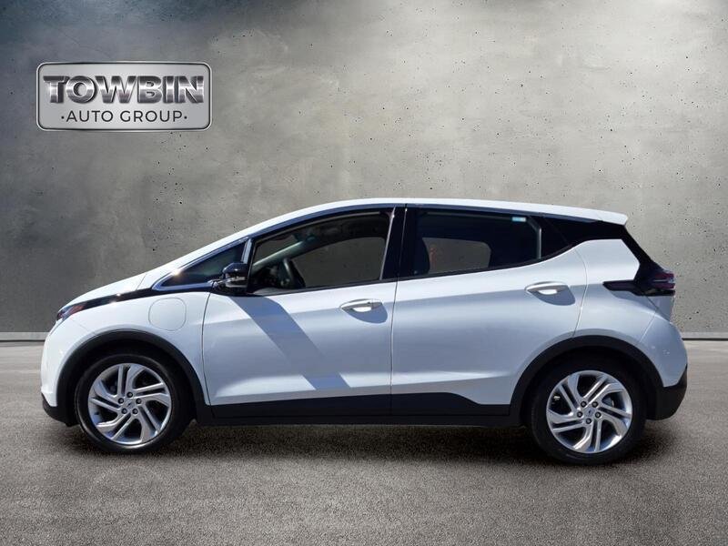 Used 2023 Chevrolet Bolt LT w/ Driver Confidence Package FWD image 7