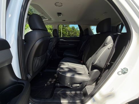 Used 2025 Hyundai Palisade SEL FWD image 22