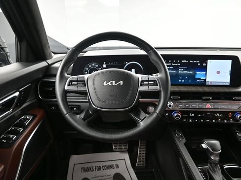 Certified 2025 Kia Telluride SX Prestige AWD/4WD image 35