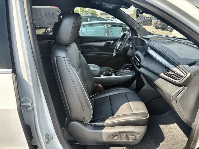 Used 2026 Buick Enclave Preferred AWD/4WD image 25
