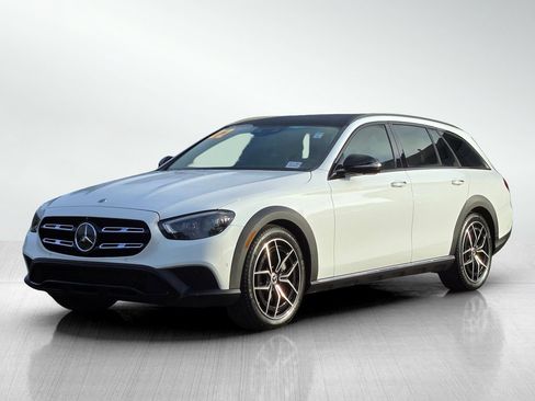 Used 2022 Mercedes-Benz E 450 4MATIC All-Terrain Wagon w/ Driver Assistance Package image 8
