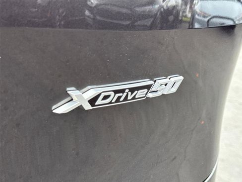 Used 2022 BMW iX xDrive50 w/ Dynamic Handling Package image 14