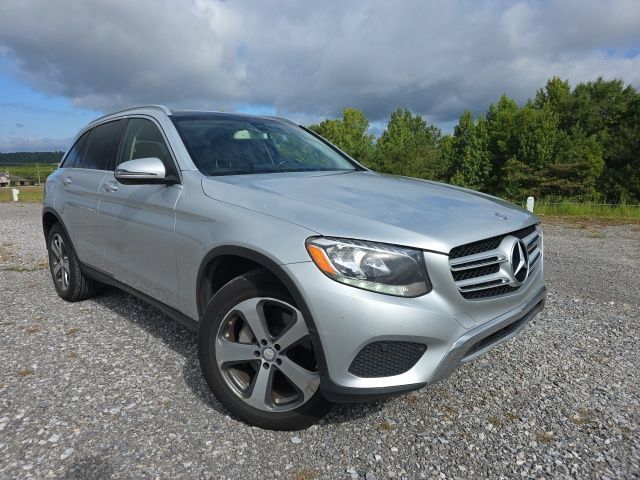 Used 2017 Mercedes-Benz GLC 300 image 1