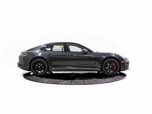 New 2026 Porsche Panamera 4S image 8