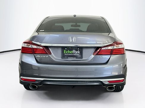 Used 2017 Honda Accord EX-L image 7