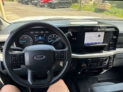 Used 2024 Ford F250 XLT AWD/4WD image 23