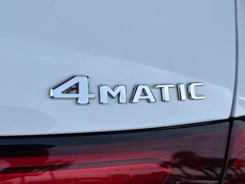 Certified 2026 Mercedes-Benz GLC 300 4MATIC image 32