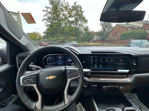 Used 2024 Chevrolet Silverado 1500 LT w/ Safety Package image 9