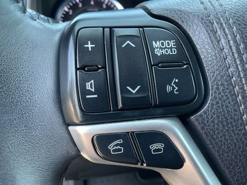 Used 2016 Toyota Highlander Limited w/ Protection Package #3 AWD/4WD image 19