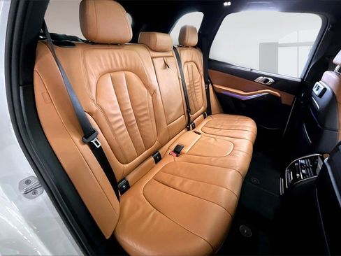 Used 2022 BMW X5 xDrive40i w/ Executive Package image 23