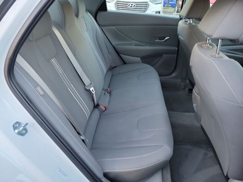 Certified 2025 Hyundai Elantra Sport image 20