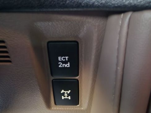 Used 2021 Lexus GX 460 Premium w/ Premium Package image 26