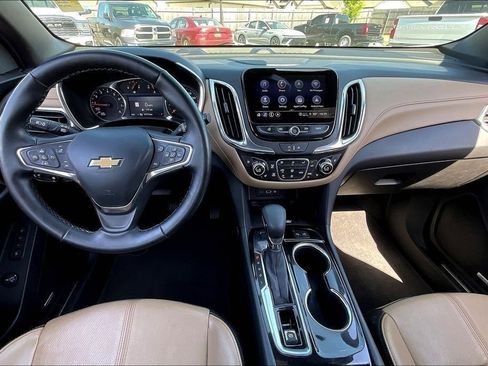Used 2023 Chevrolet Equinox Premier image 12