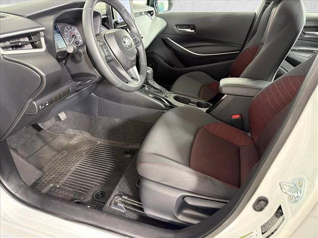 Used 2025 Toyota Corolla SE FWD image 9